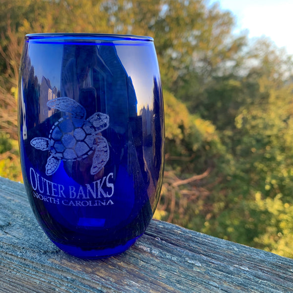 OUTER BANKS SEA TURTLE STEMLESS WINE GLASS